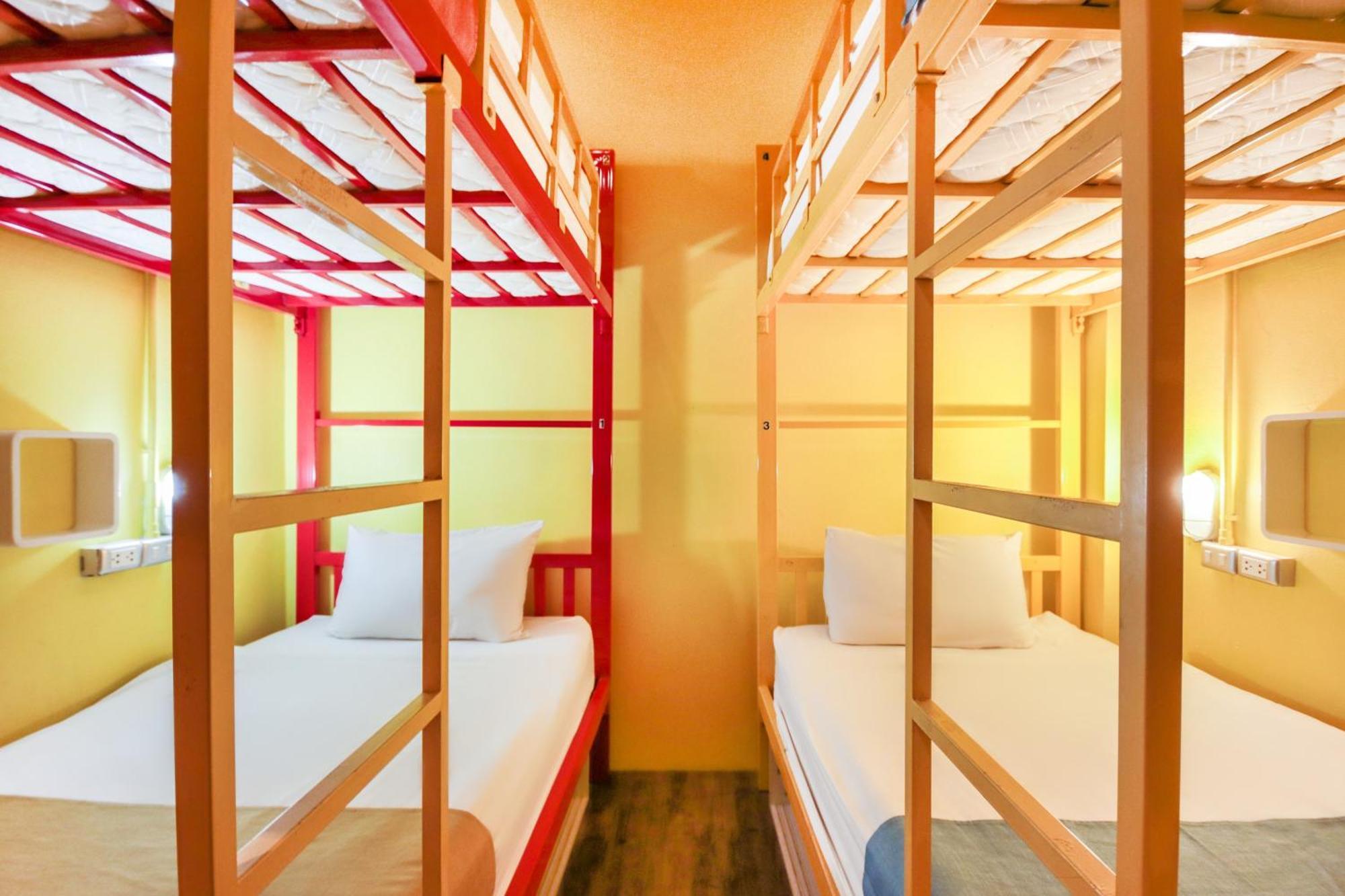 Oyo 1074 Fin Hostel Kata Beach  Exterior photo